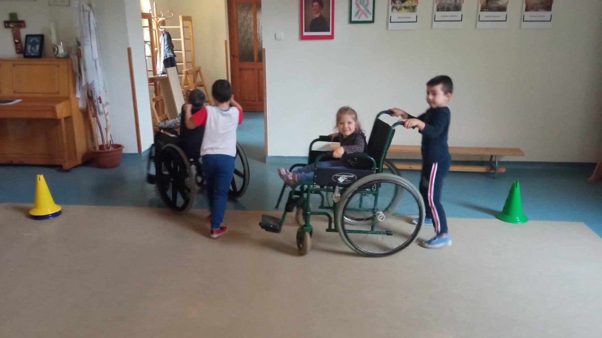 2024.02.fekvő20
